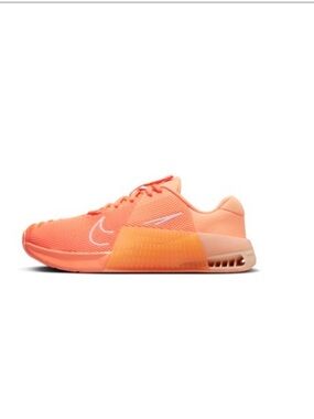 Nike Women’s Metcon 9 AMP - Atomic Orange